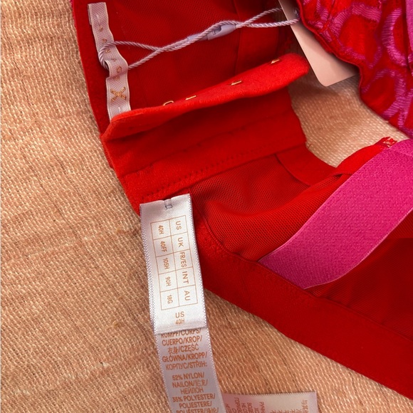 Elegant Red Lace Bra NWT - Picture 3 of 4